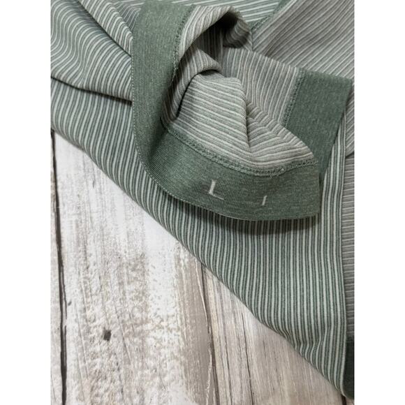 Lululemon Men's Short Sleeve Tech Shirt Size L Green - Picture 7 of 7